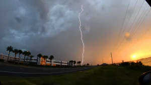 From Sun to Storms: Florida’s Weekend Weather Rollercoaster Revealed!