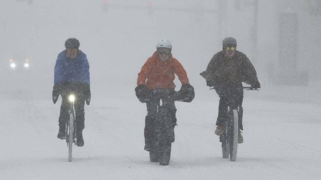 Missouri's Deep Freeze: Arctic Blast Brings Bitter Cold and Snow