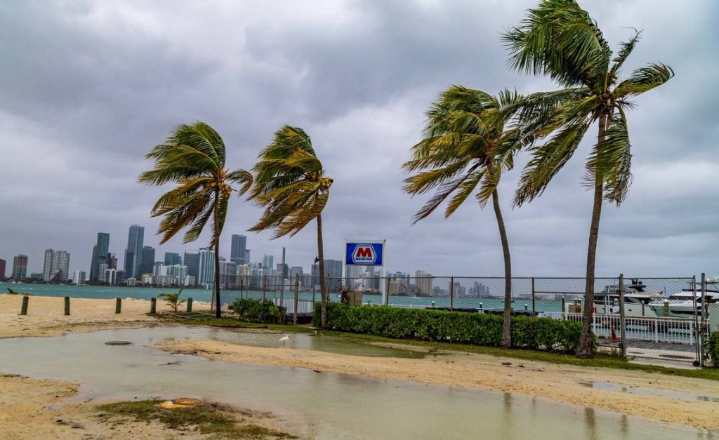 From Sun to Showers: How Miami’s Warm Weather Could Impact Your Week